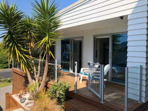 The Beach Pod Studio - Tairua Bach